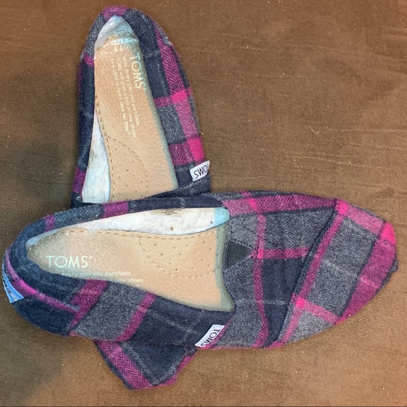 Toms - Picture 3 of 3